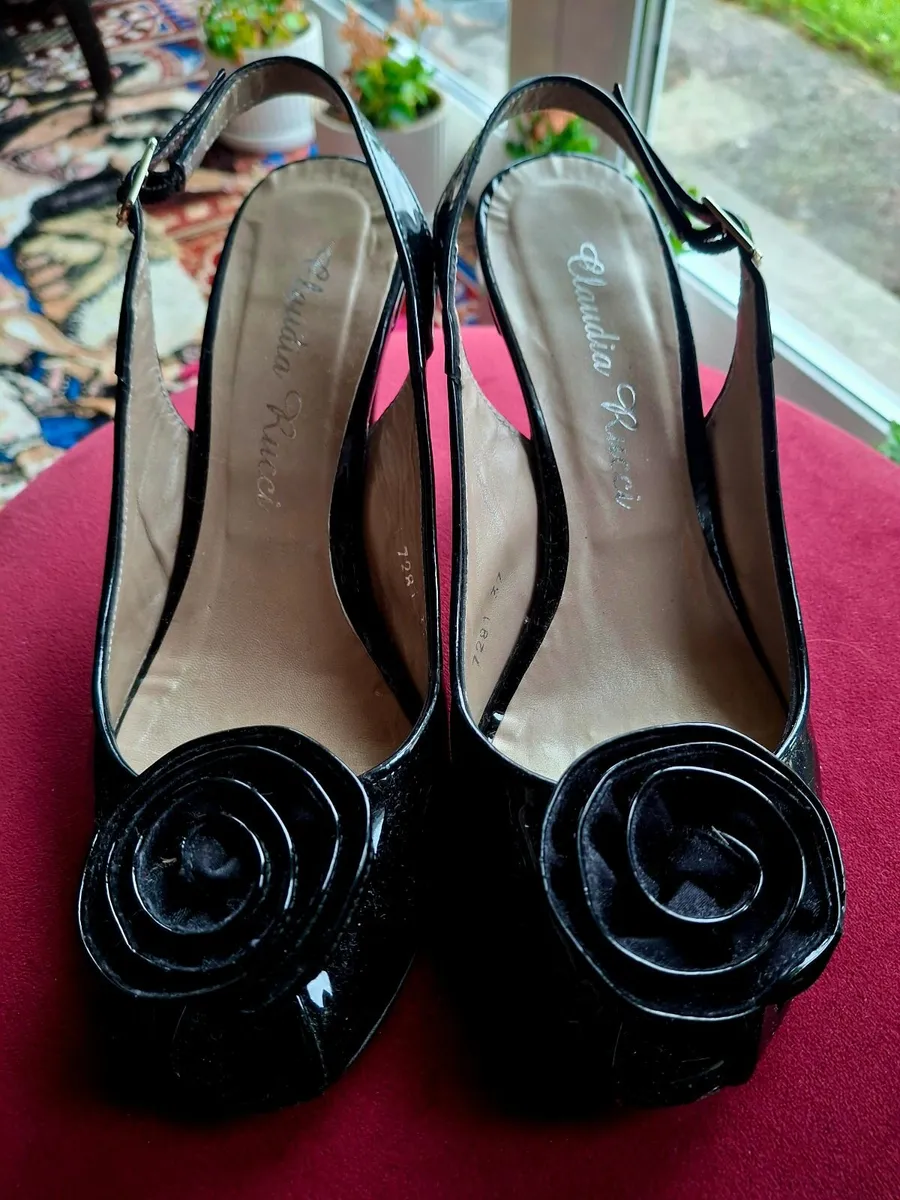 Beautiful black leather painting shoes - Image 1