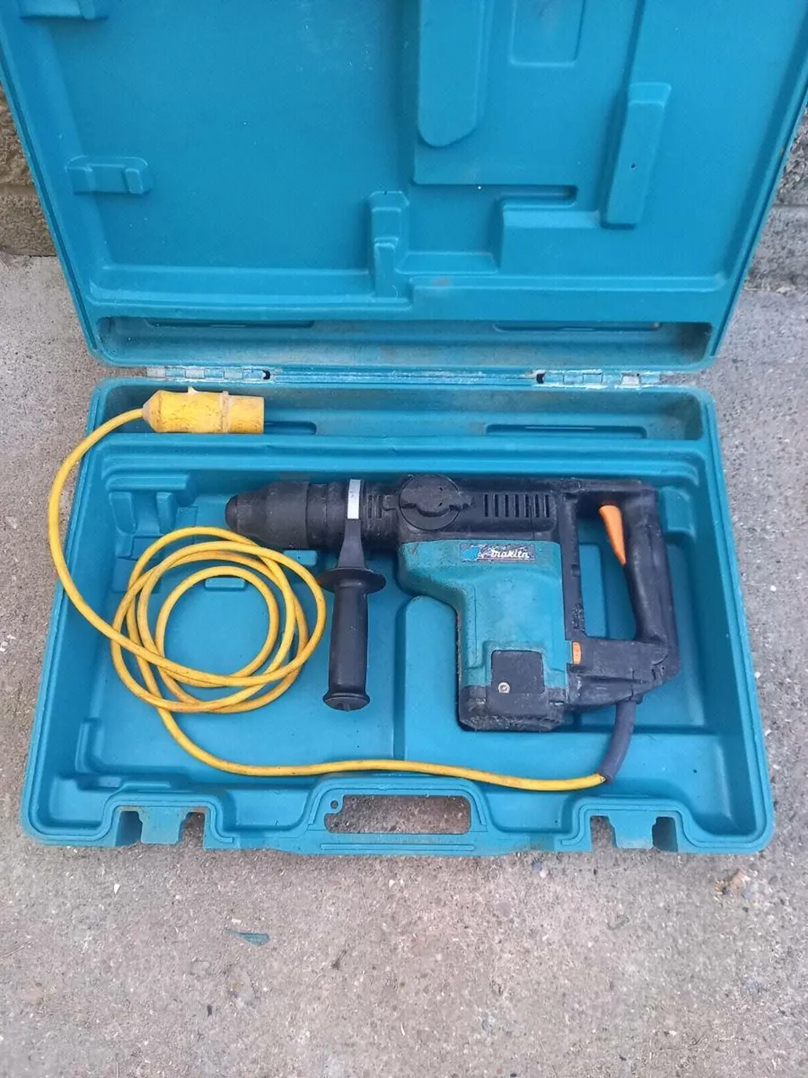 Makita SDS Max Hammer Drill - Image 1