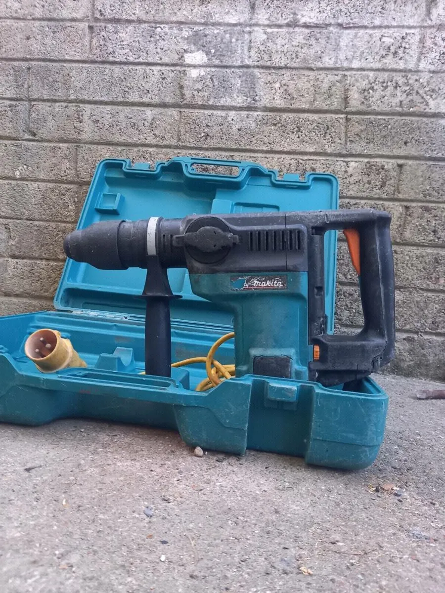 Makita SDS Max Hammer Drill - Image 2