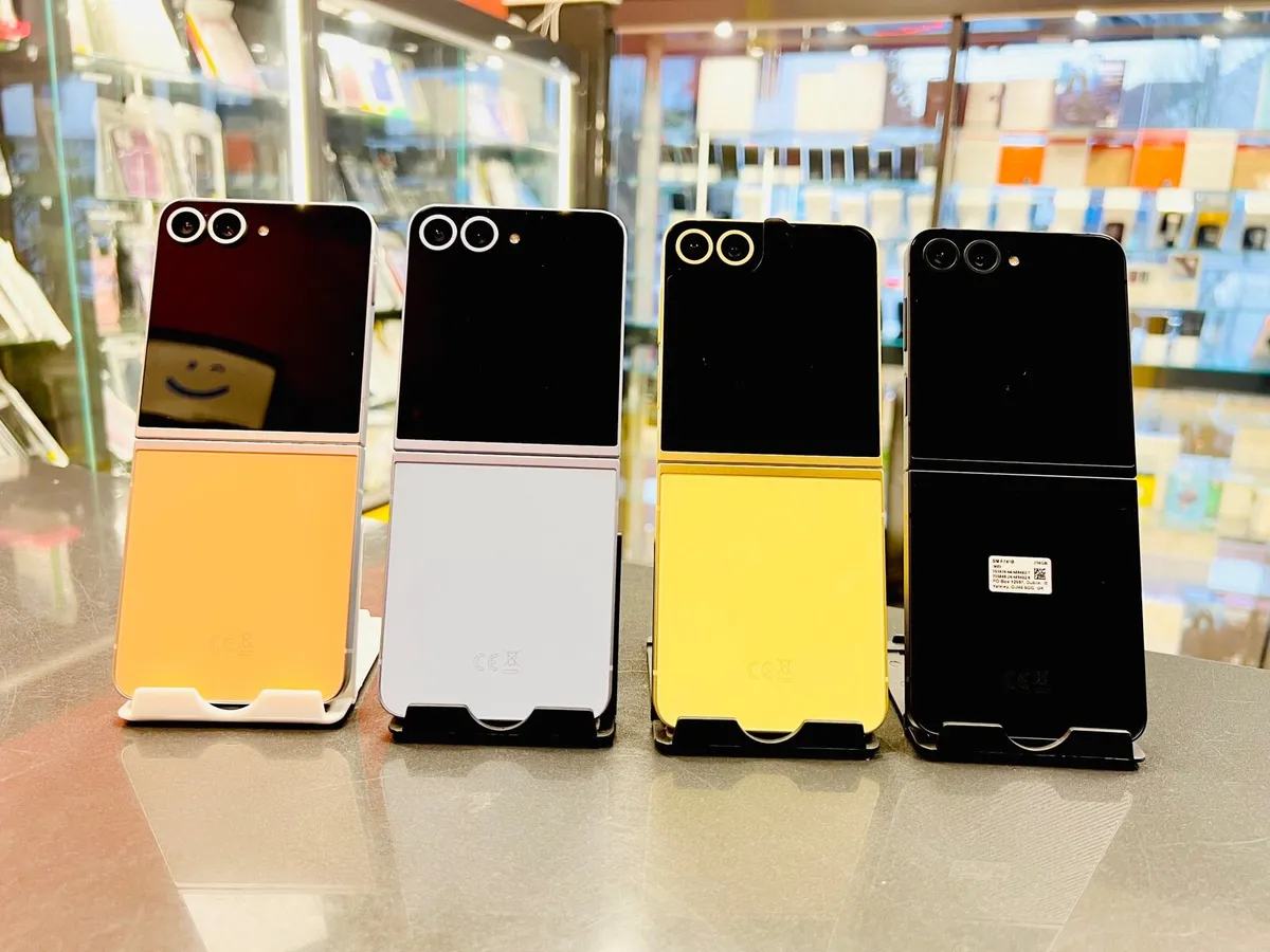 Samsung Z Flip 6