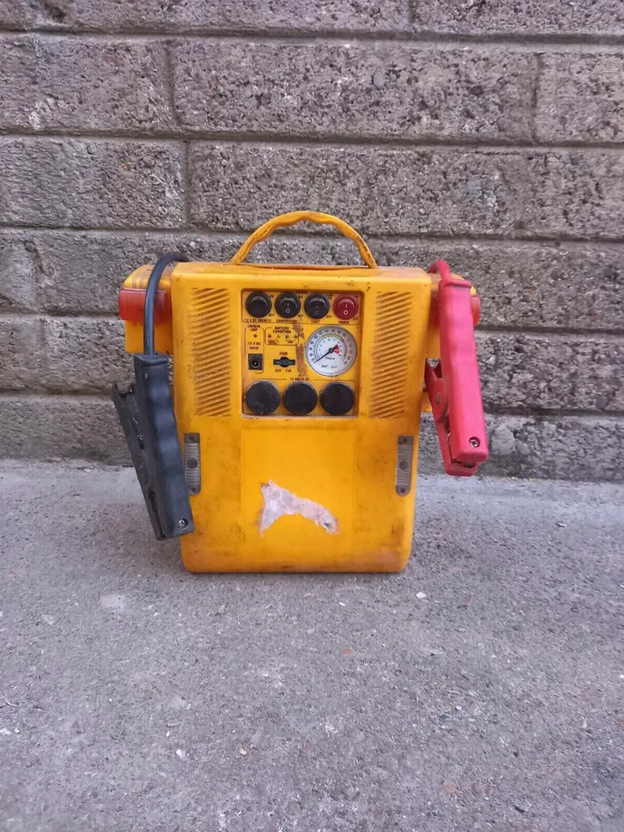 Car Battery Jump Starter w