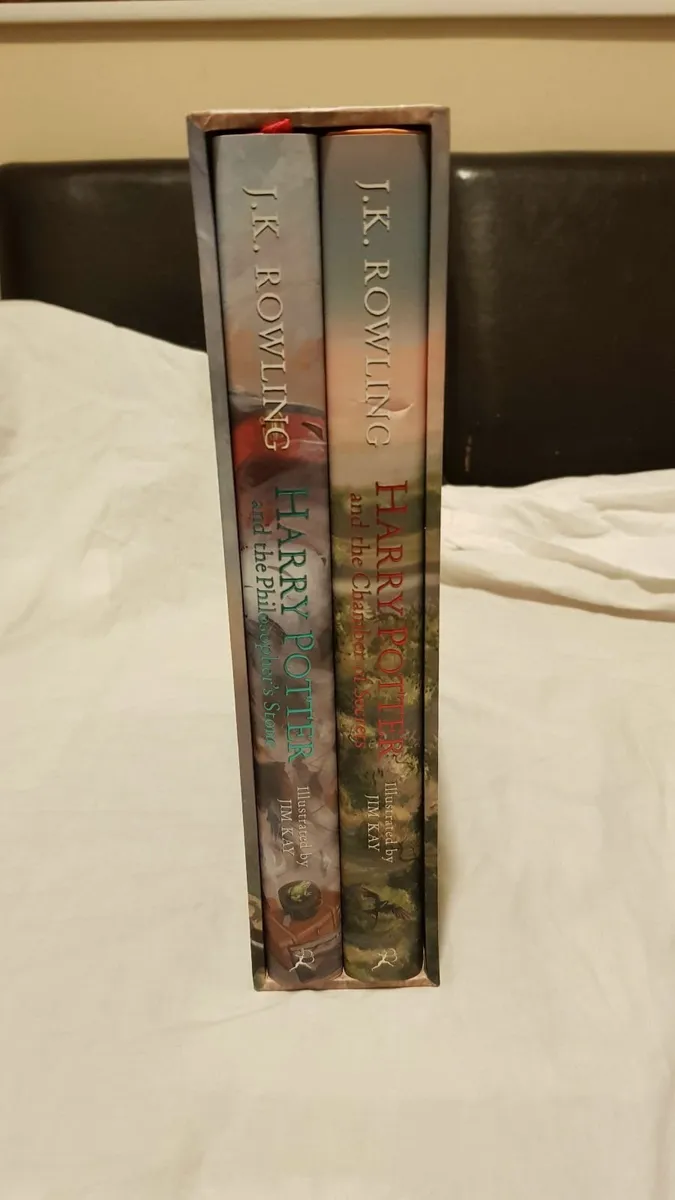 Harry Potter Books 1 & 2 Illustrated hardbacks - Image 1