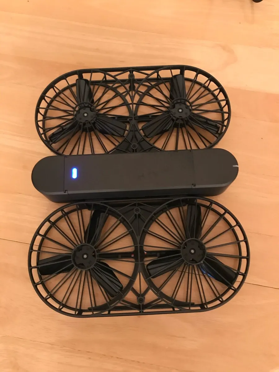 Drone - Moment Airselfie - Image 1