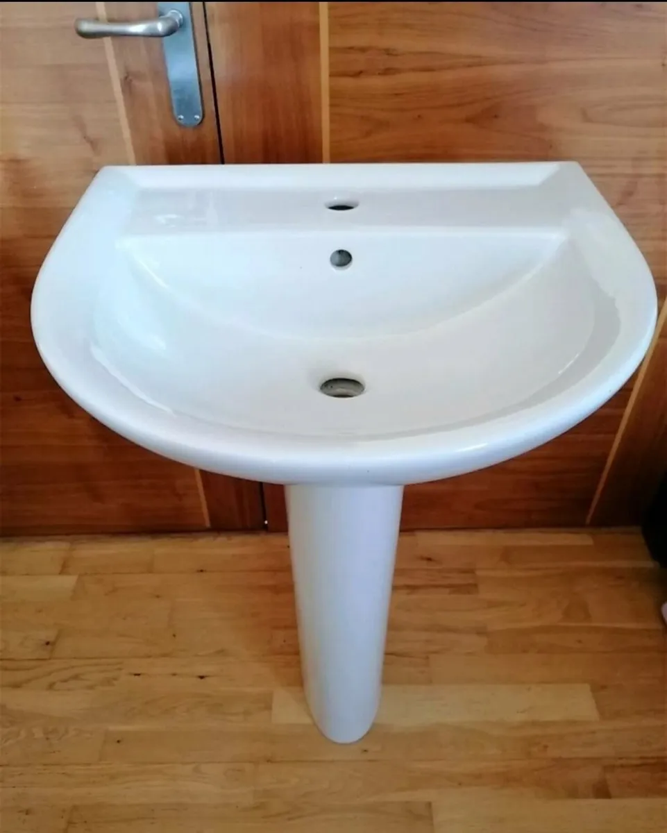Wash Basin and Pedestal - Image 1