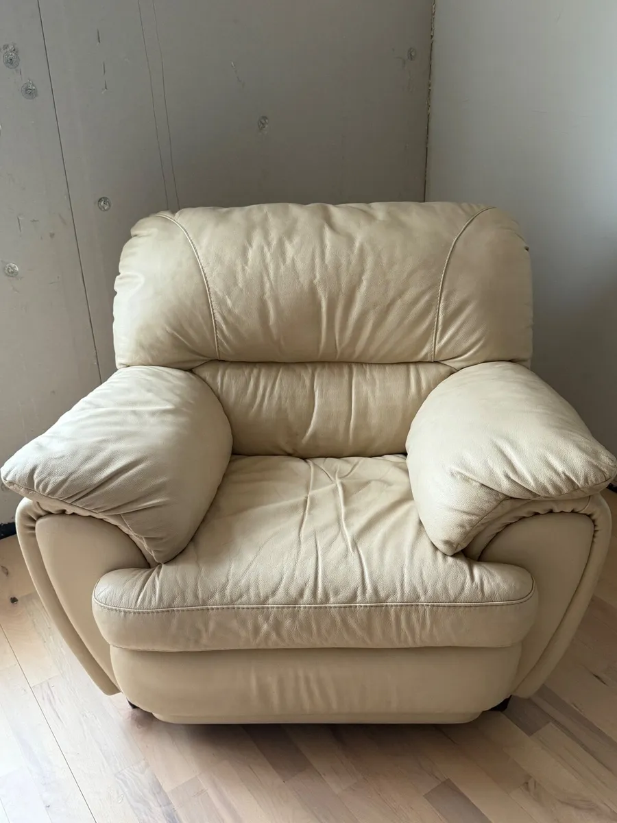 3 Piece Cream leather Sofa (3 &2& 1) - Image 3