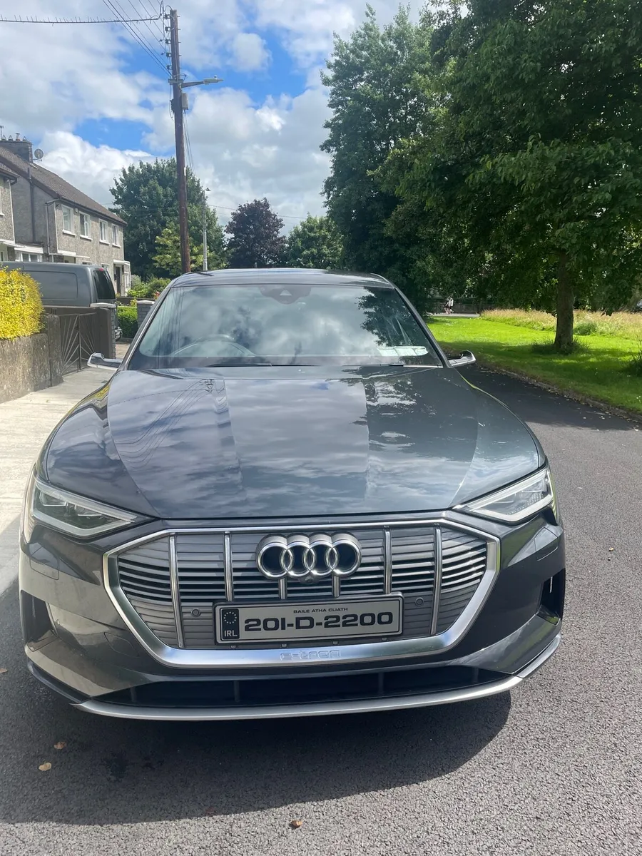 Audi e-tron 55 - Image 1