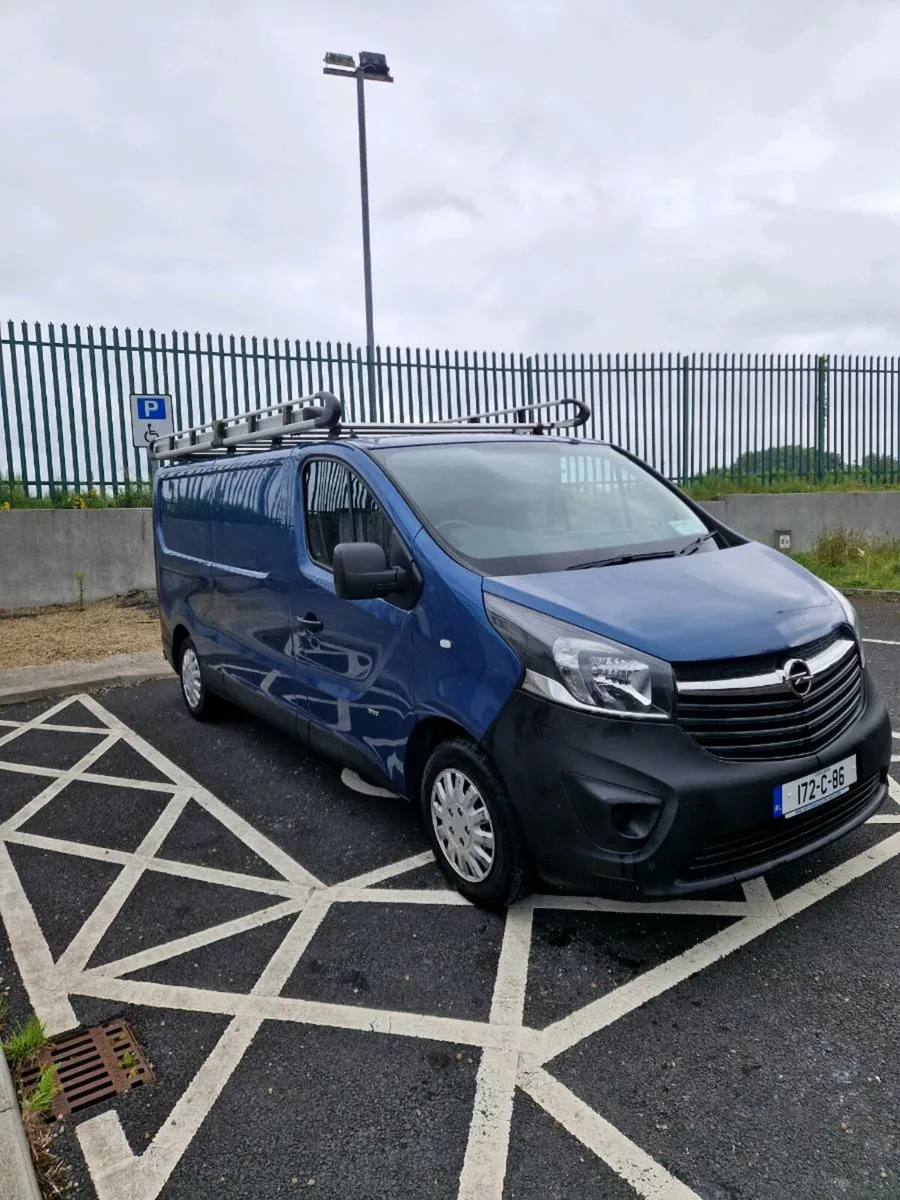 Open Vivaro 2017 - Image 1