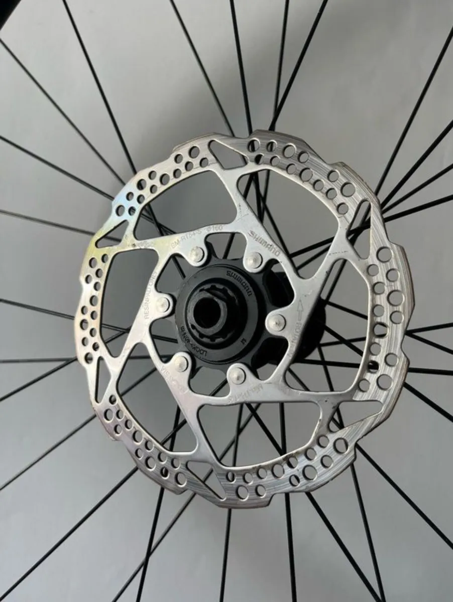 28" Road Bike wheel set (Shimano / Continental) - Image 2