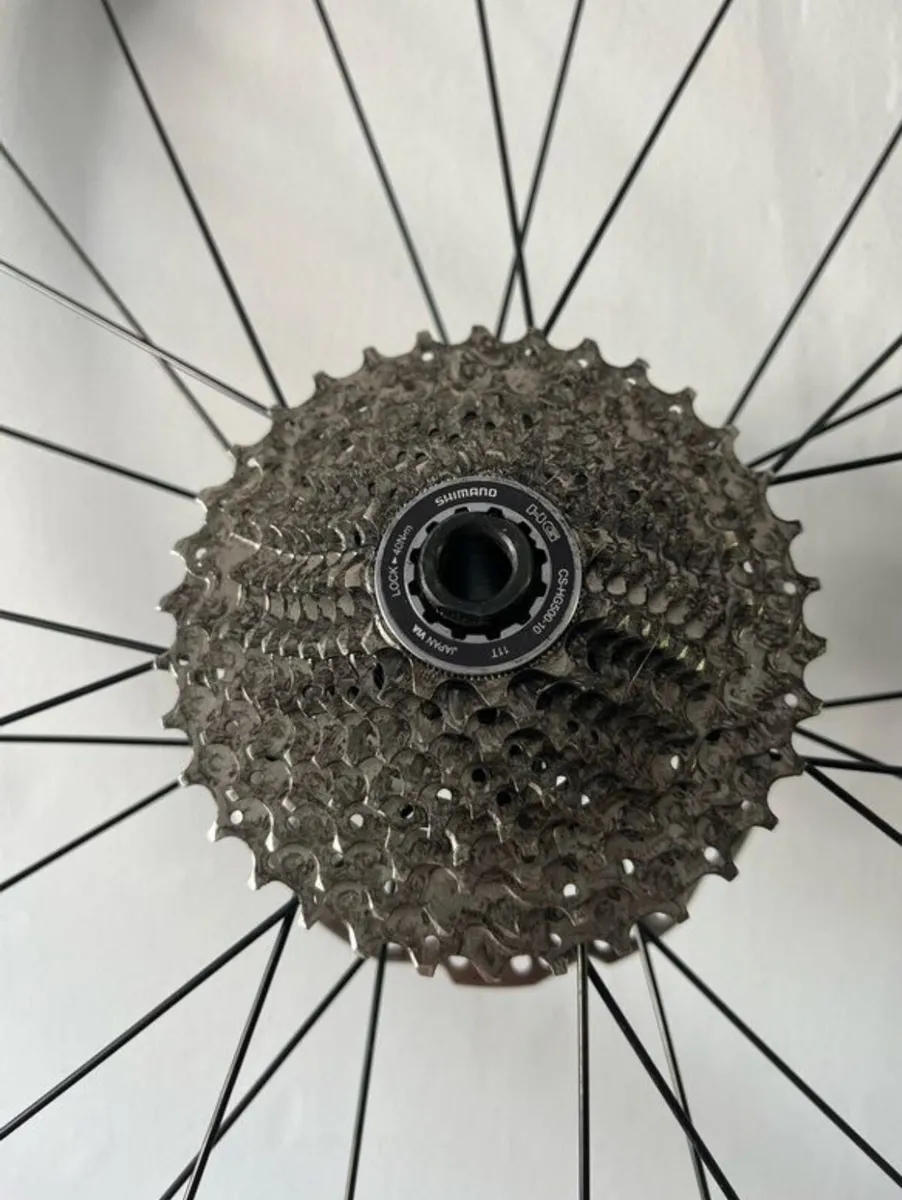 28" Road Bike wheel set (Shimano / Continental) - Image 3