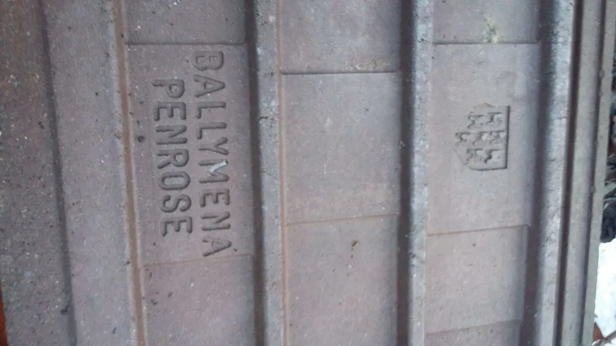 Bangor slates chimney pots floor ridge roof tiles - Image 4