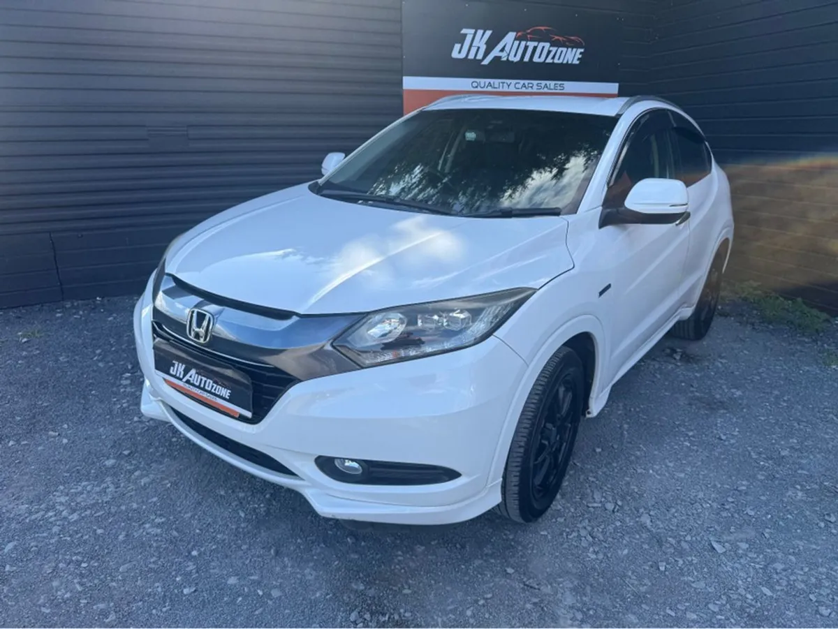 Honda Vezel 1.5 Hybrid Z Auto - Image 2