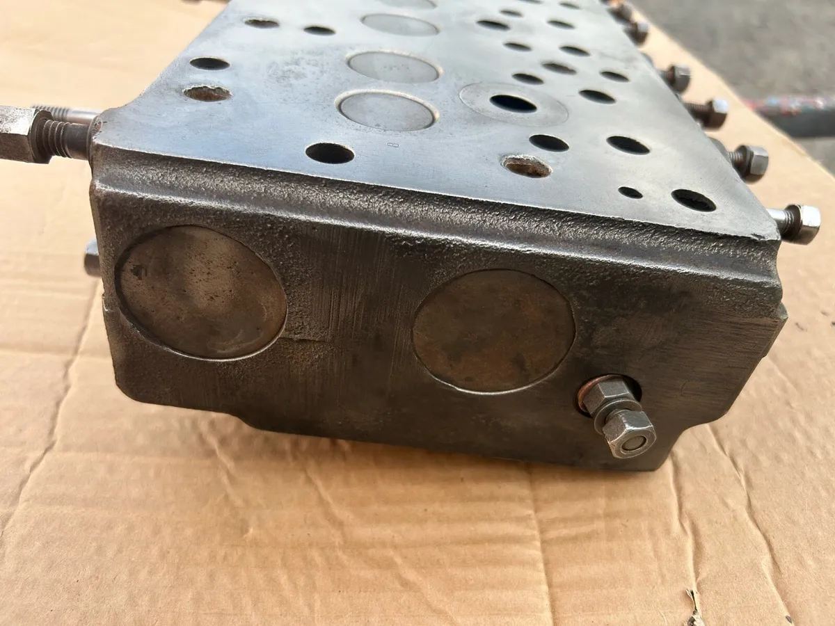 Ferguson 20 Tractor Cylinder Head - Image 3