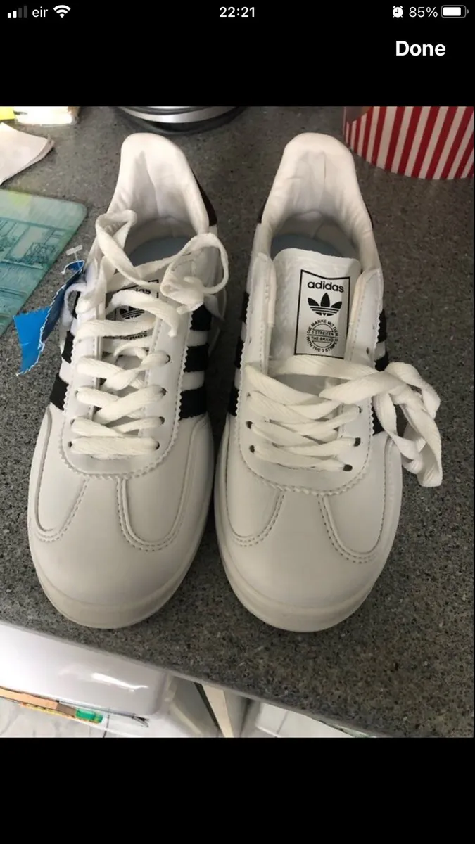 Boys new adidas trainers size 3 €25 - Image 1
