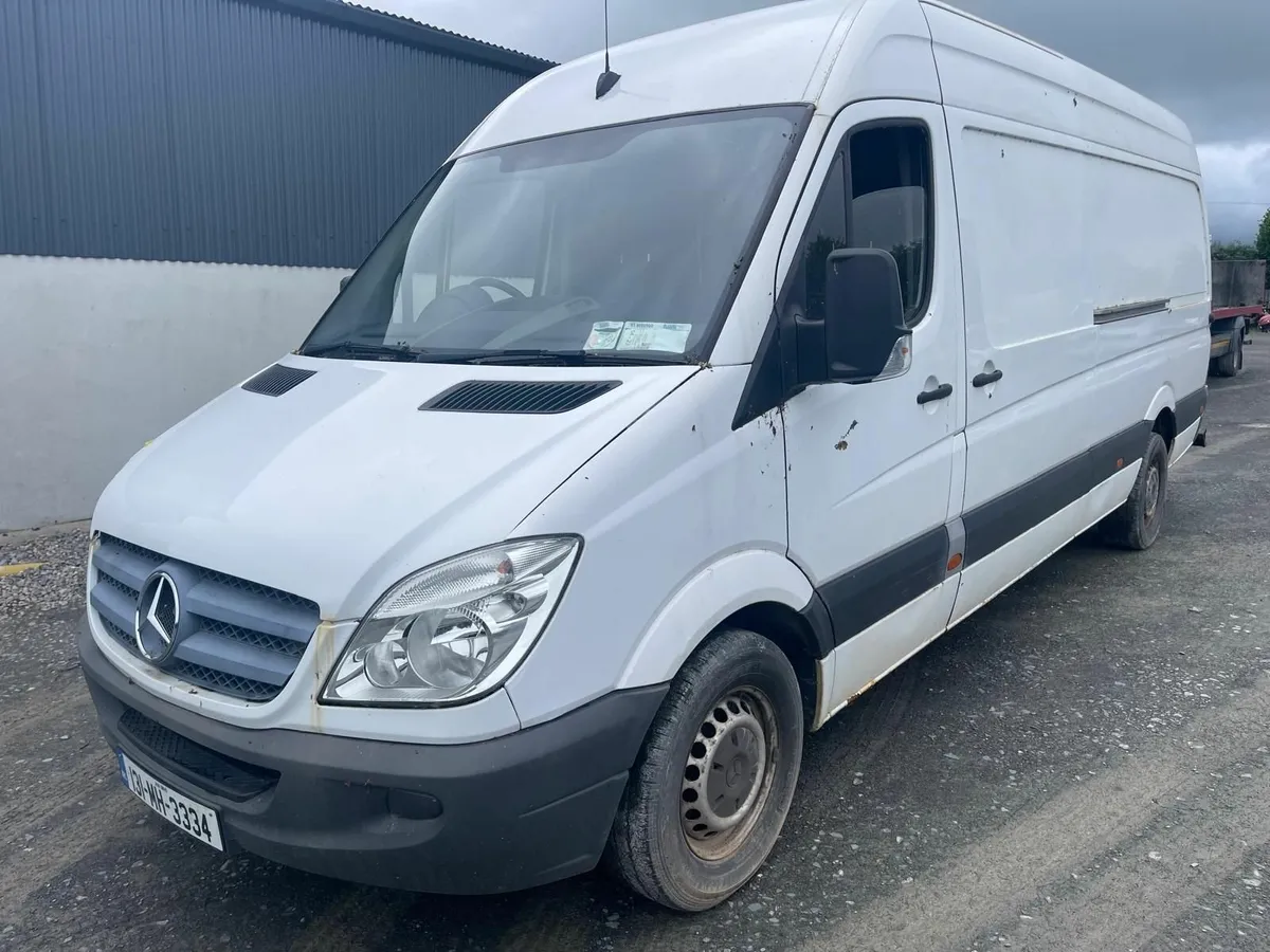 2013 Mercedes Sprinter 313 CDI CAT C - Image 2