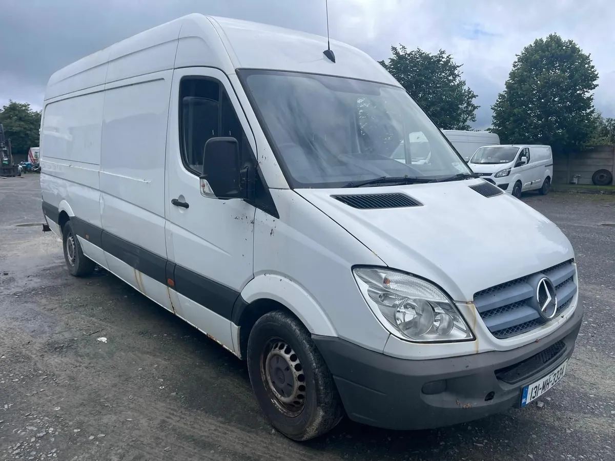 2013 Mercedes Sprinter 313 CDI CAT C - Image 1