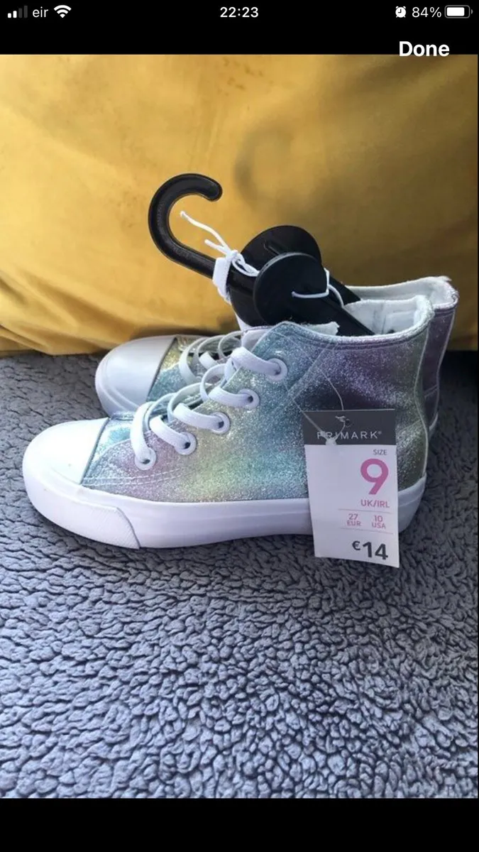 Girls new trainers size 9 €7 - Image 3