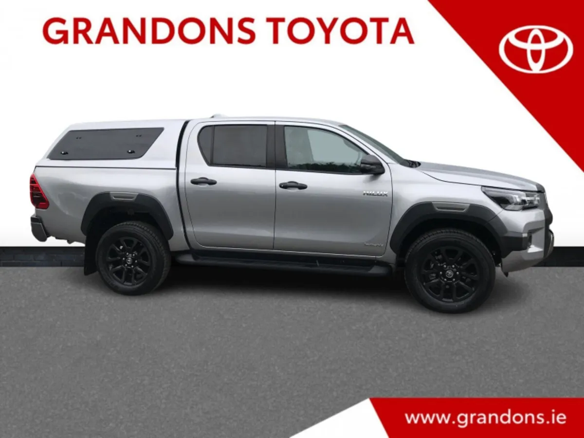Toyota Hilux 2.8 INVINCIBLE - GRANDONS - Image 3