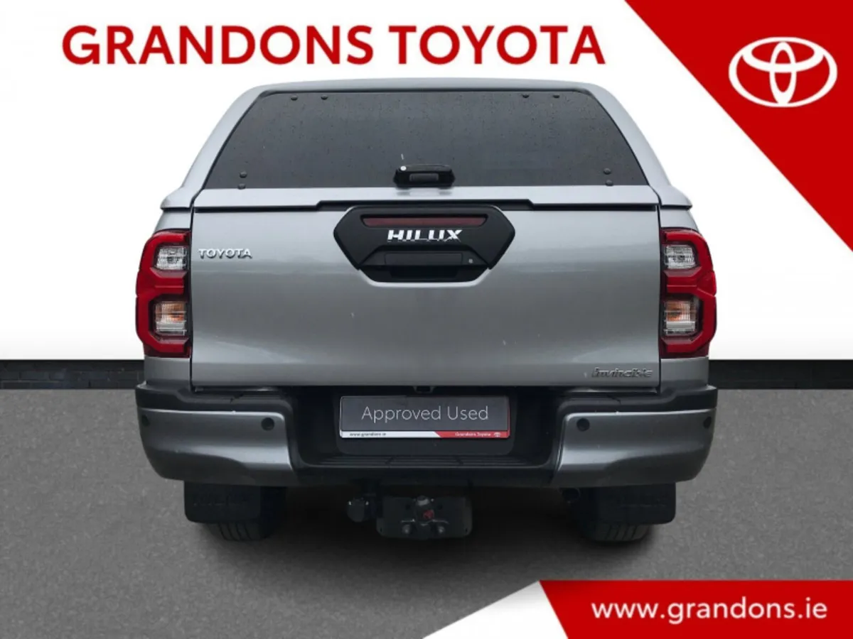 Toyota Hilux 2.8 INVINCIBLE - GRANDONS - Image 4