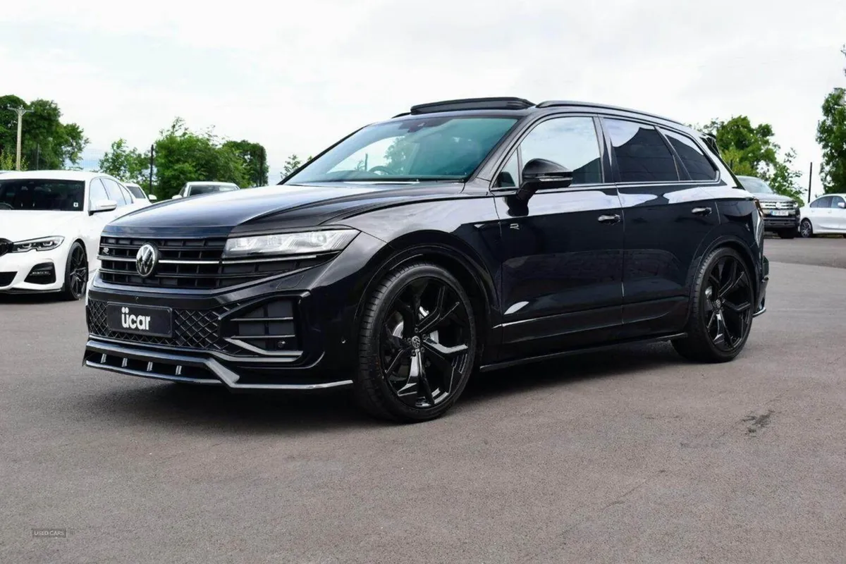 Volkswagen Touareg 3.0 TDI V6 Black Edition - Image 3