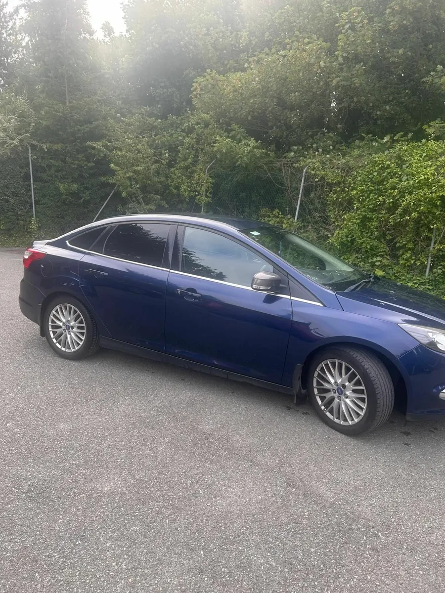 Ford Focus 2012 - Image 2