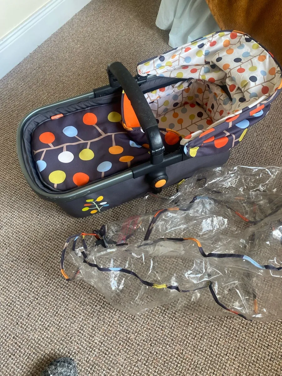 Cosatto giggles 2Baby buggy from pram to stroller - Image 1
