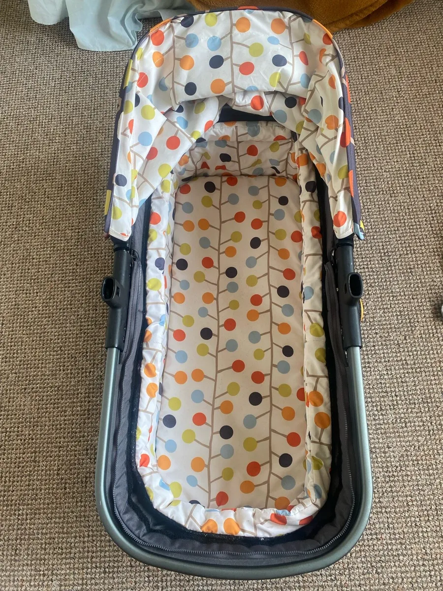 Cosatto giggles 2Baby buggy from pram to stroller - Image 3