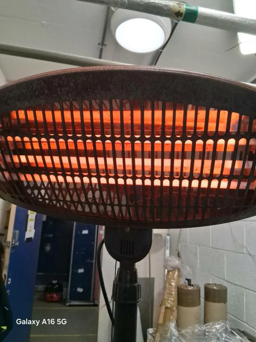 Electric patio heater - Image 1