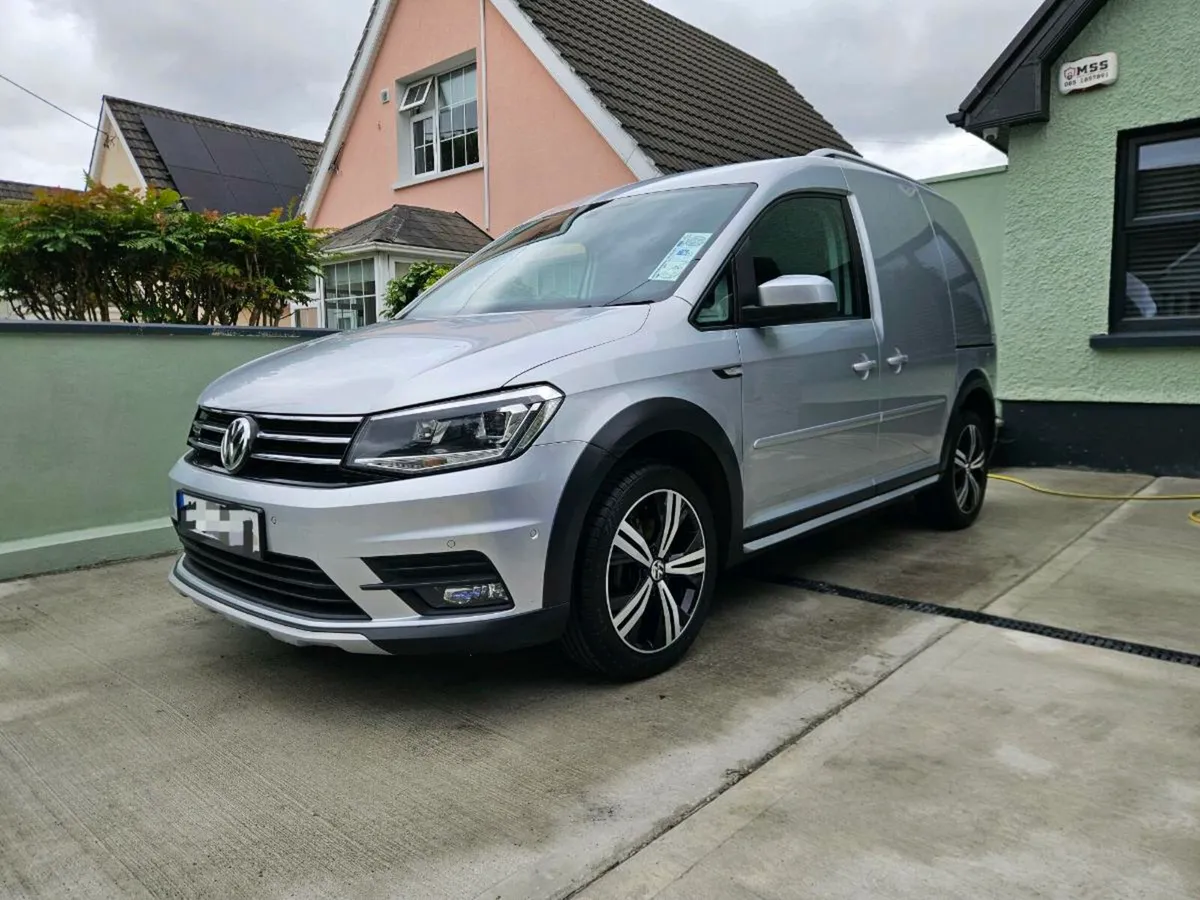Volkswagen Caddy Alltrack - Image 2