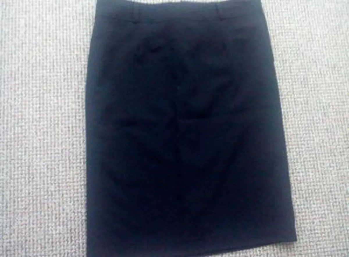 New Look Brand Women's Knee Length Skirt.