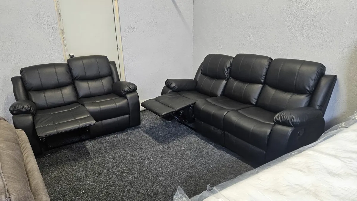 Judy Living Room Sofa Sets - Fully Reclining, Blac - Image 4