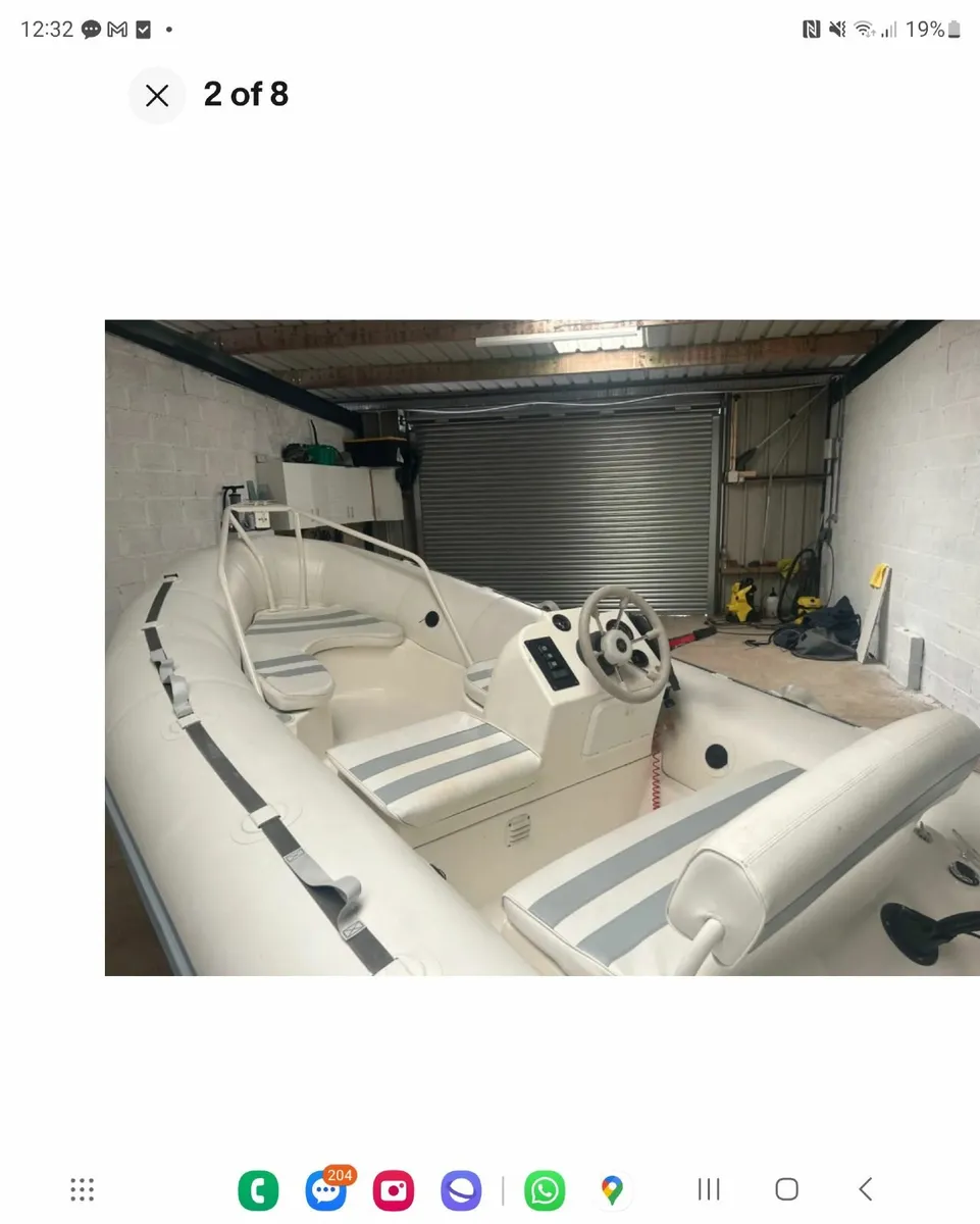 Zodiac Yachtline 420, 40hp Suzuki, Roller Trailer - Image 3