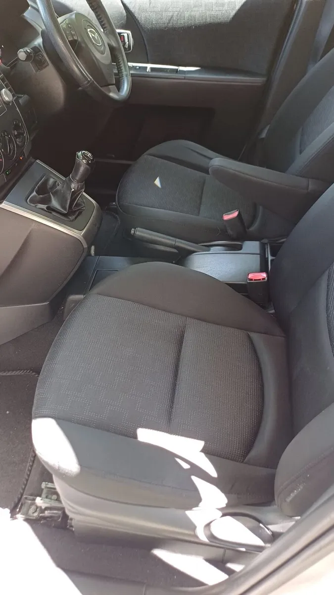 Mazda 5 / 7 Seater - Image 4