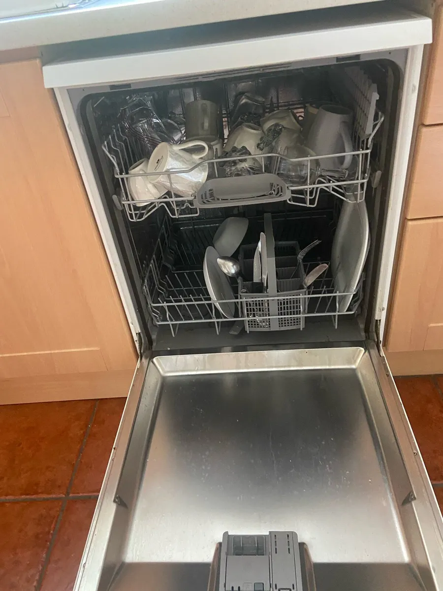 Bosch Dishwasher - Image 2