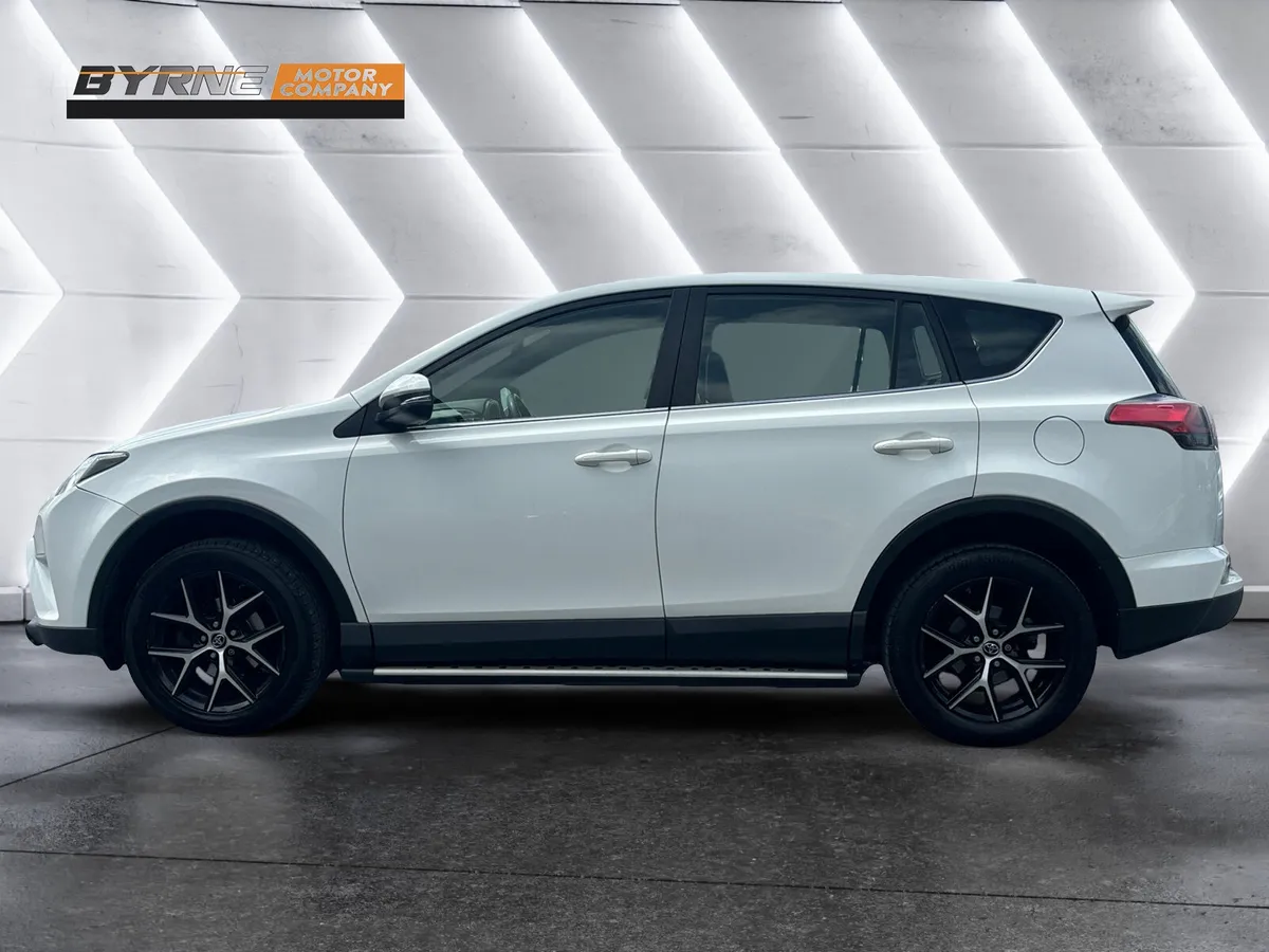 TOYOTA RAV4 2.0D LUNA SPORT, 2016 - Image 2