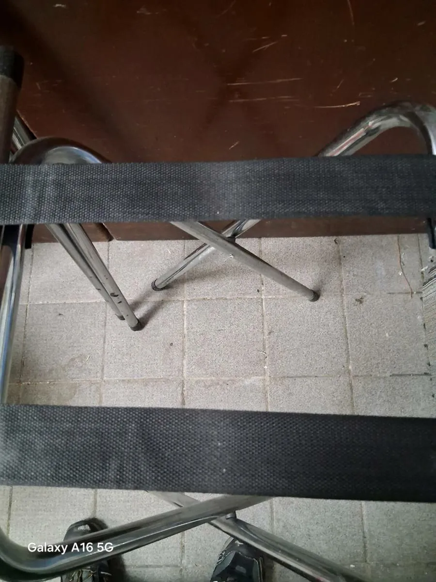 Luggage holders - Image 1