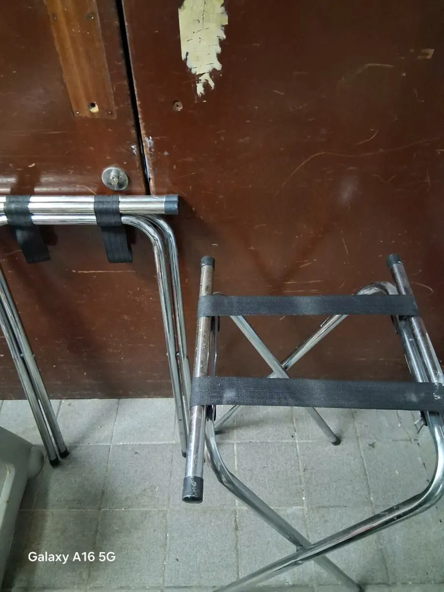 Luggage holders - Image 2