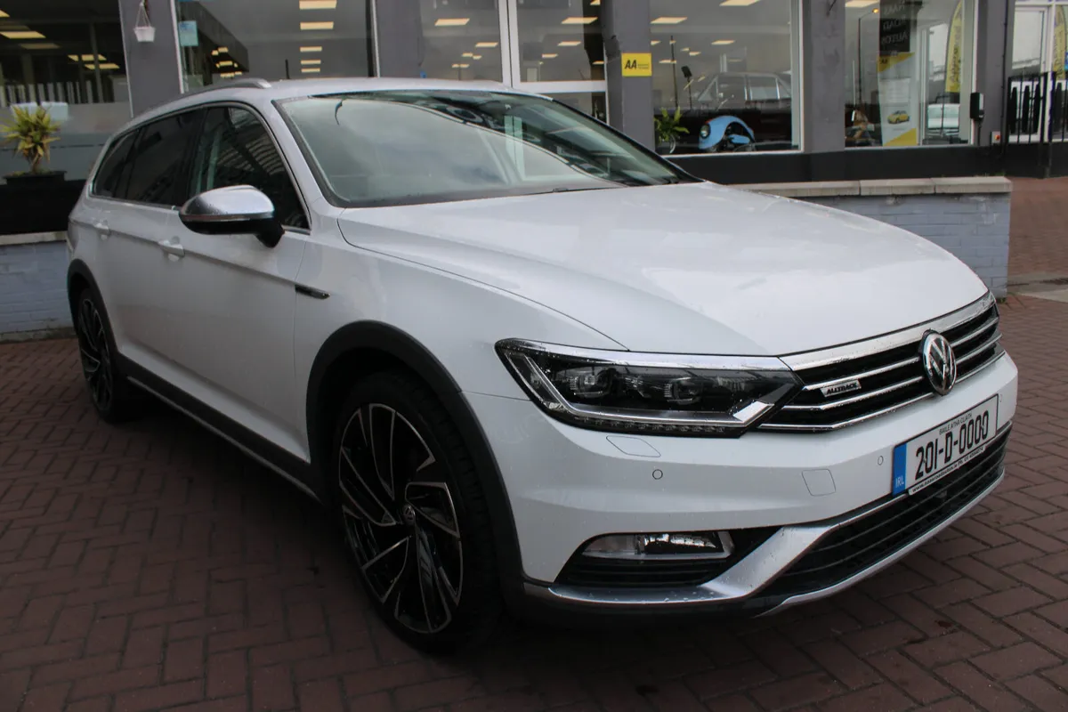 VW  PASSAT 2.0 TDI ALLTRACK 4MOTION(4WD) ELEGANCE - Image 2
