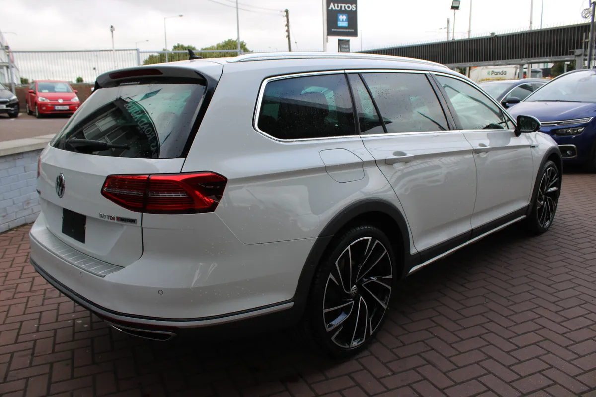VW  PASSAT 2.0 TDI ALLTRACK 4MOTION(4WD) ELEGANCE - Image 4