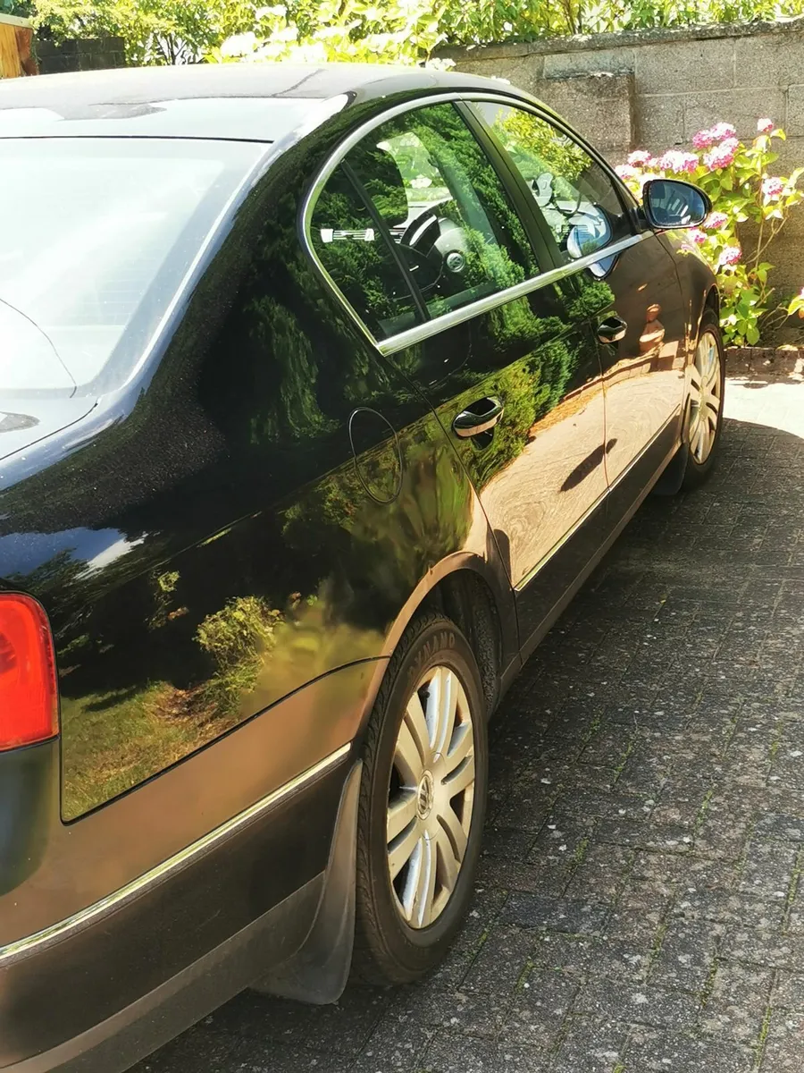 Volkswagen Passat 2008 - Image 1