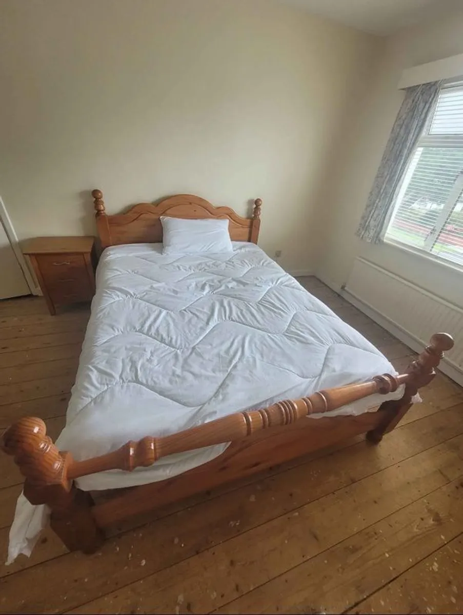 Double bed frame