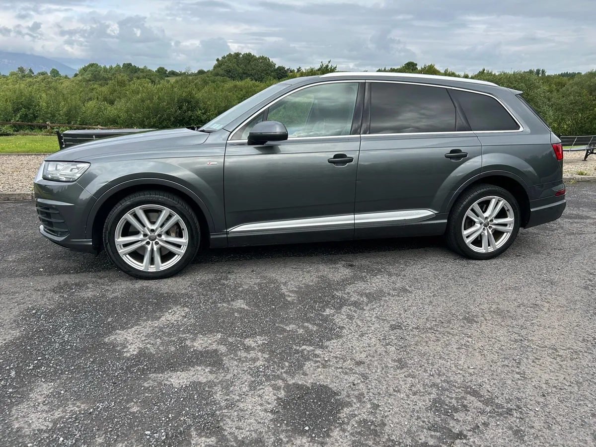 Audi Q7 S line pan roof - Image 1