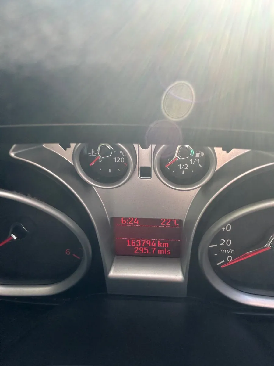Ford C-Max 2010 - Image 2