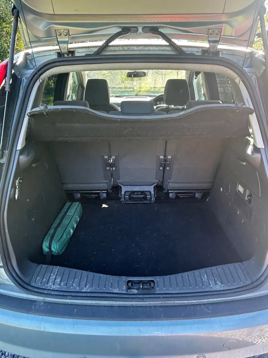 Ford C-Max 2010 - Image 4