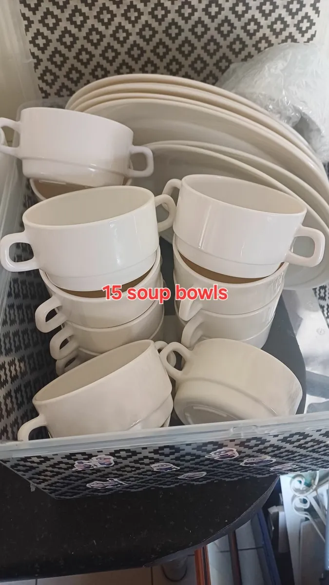 Cups,soup bowls,plates,kitchen bits and pieces - Image 1