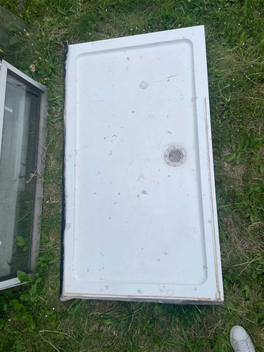 Shower Tray & Glass Panel - Image 2