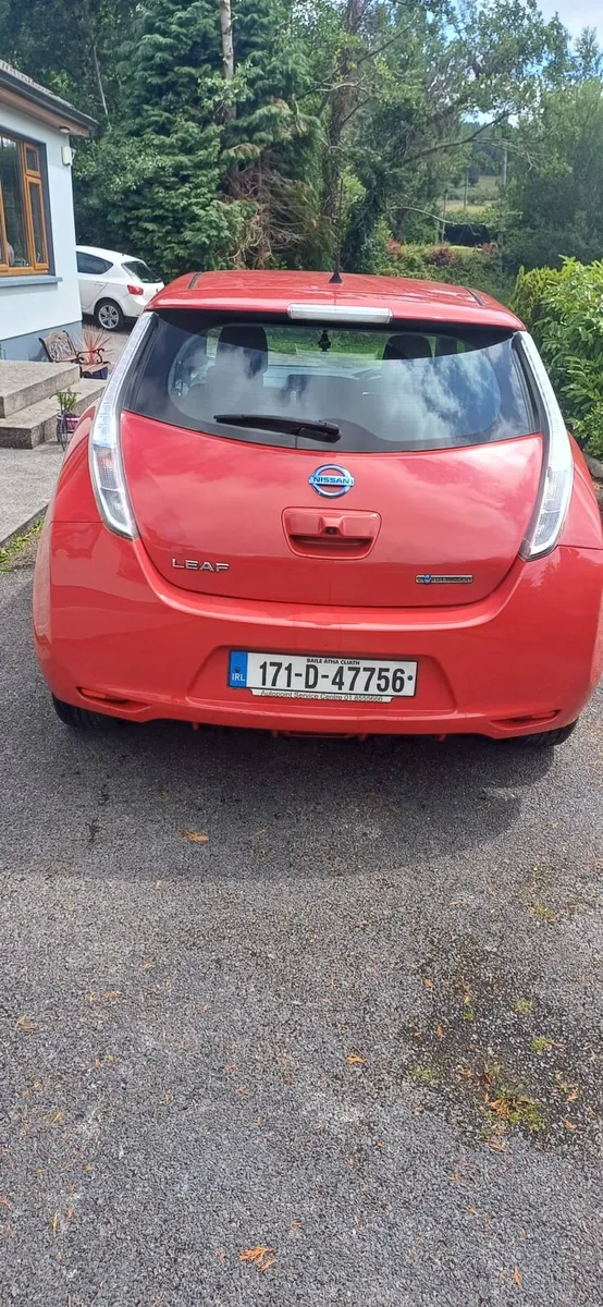 2017 Nissan Leaf - Image 2