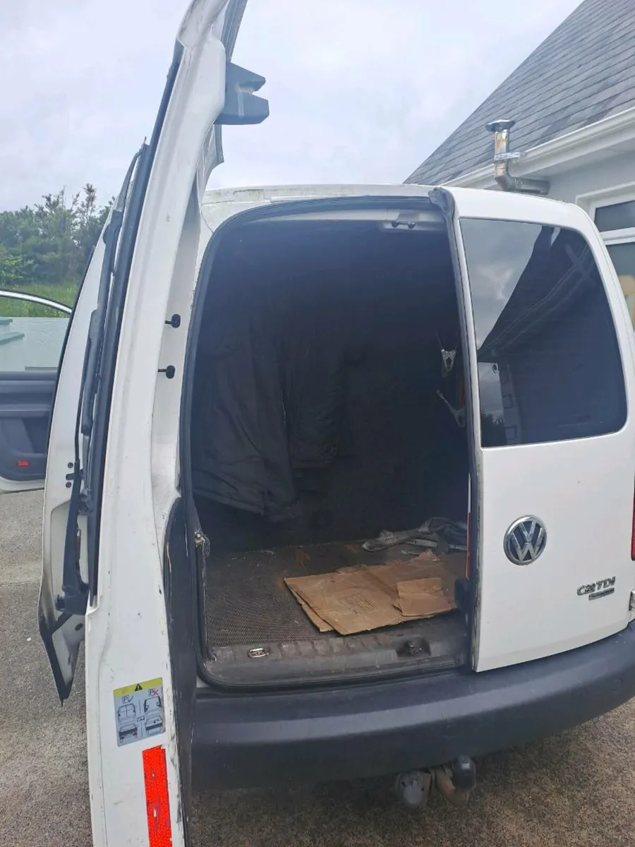 Caddy van - Image 2