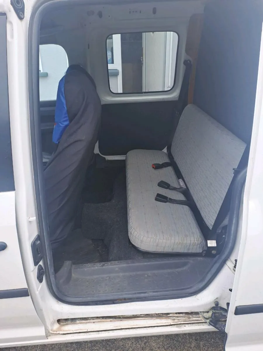 Caddy van - Image 4