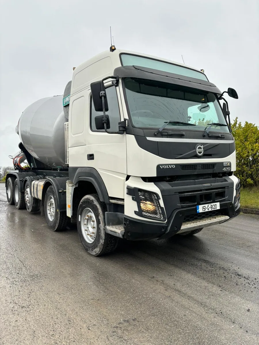 2015 Volvo FMX420 - Image 2