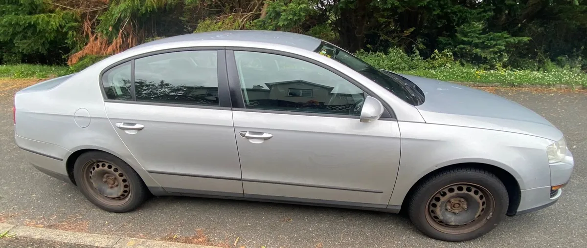 Volkswagen Passat 2007 - Image 2